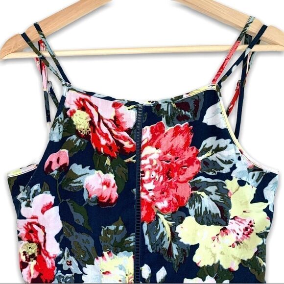 MinkPink 100% Viscose Floral Peplum Strapy Tank - Picture 2 of 8